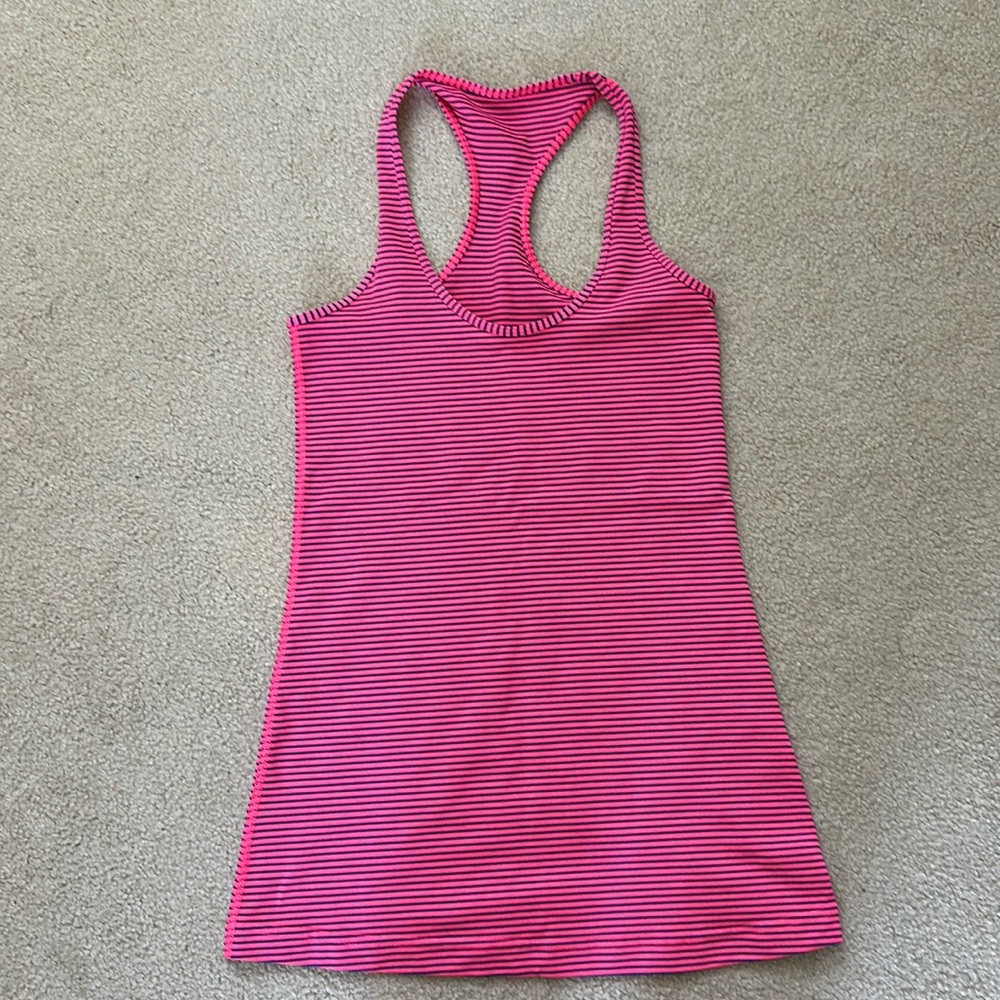 Lululemon tank coral and navy size 4